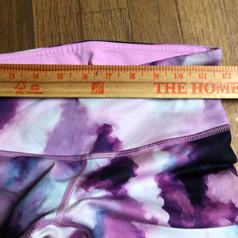 Lululemon - Picture 5 of 5